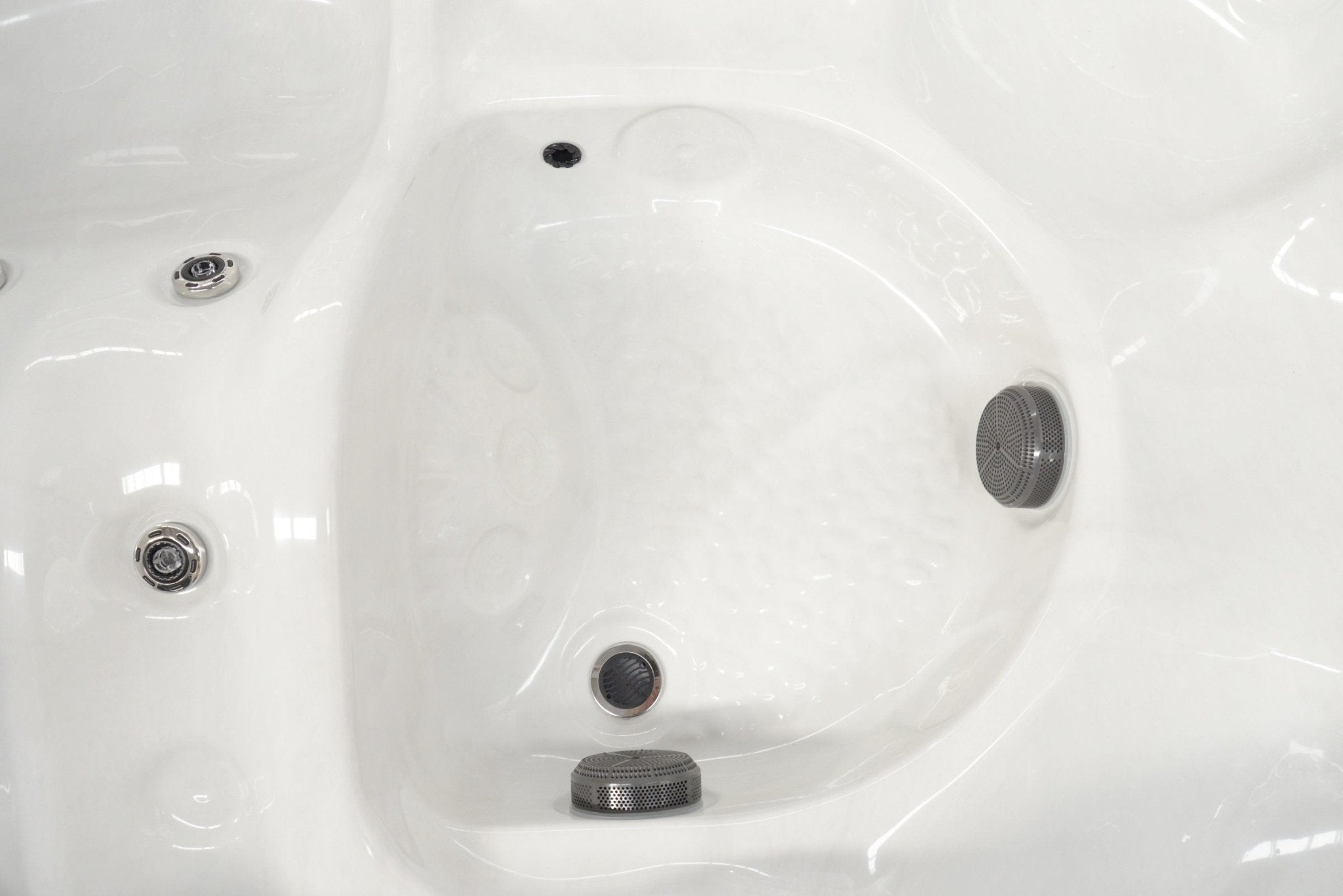 Dominion Spas L725 Plug & Play Hot Tub - Warehouse Guys