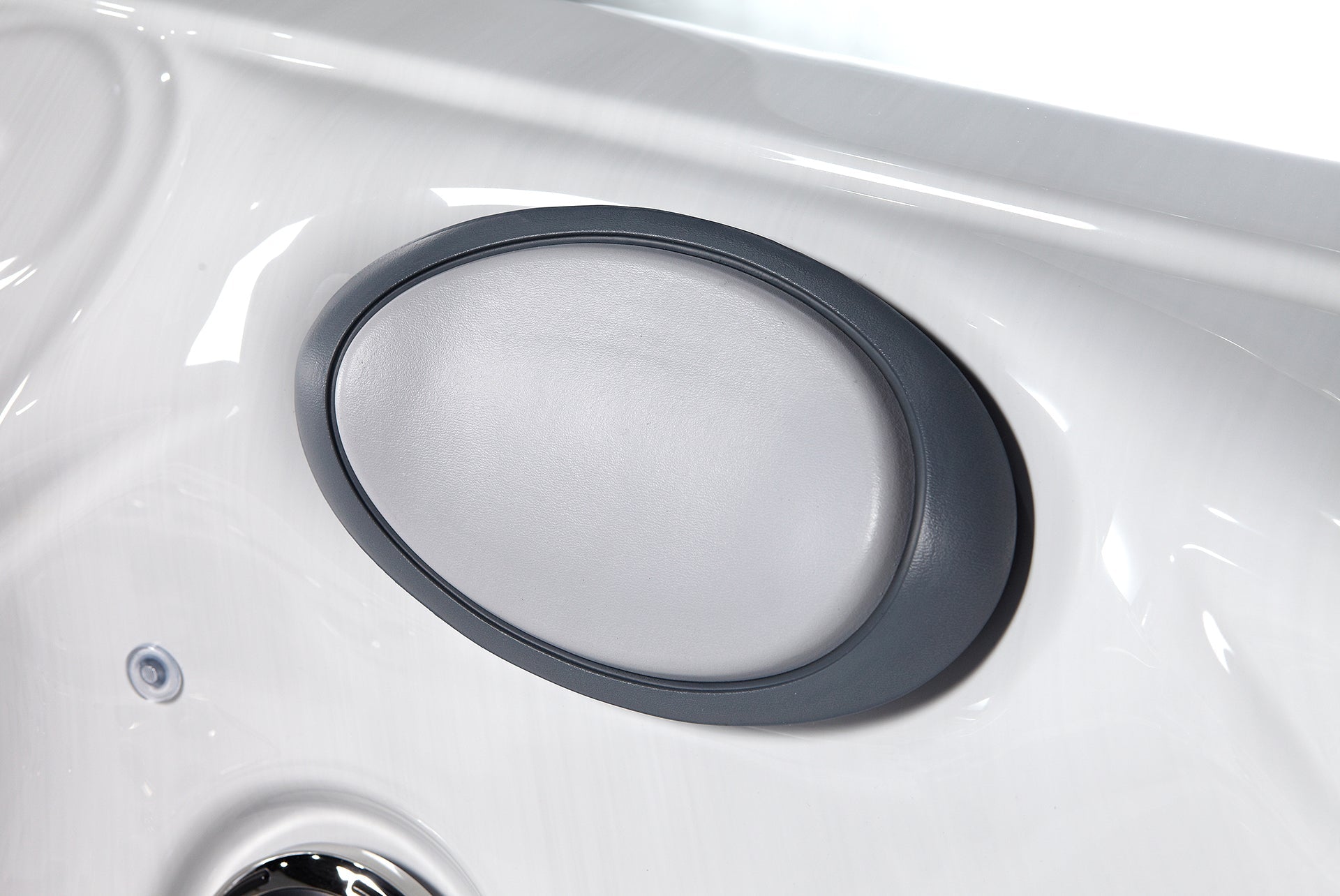 Dominion Spas | P91 Hot Tub - Warehouse Guys