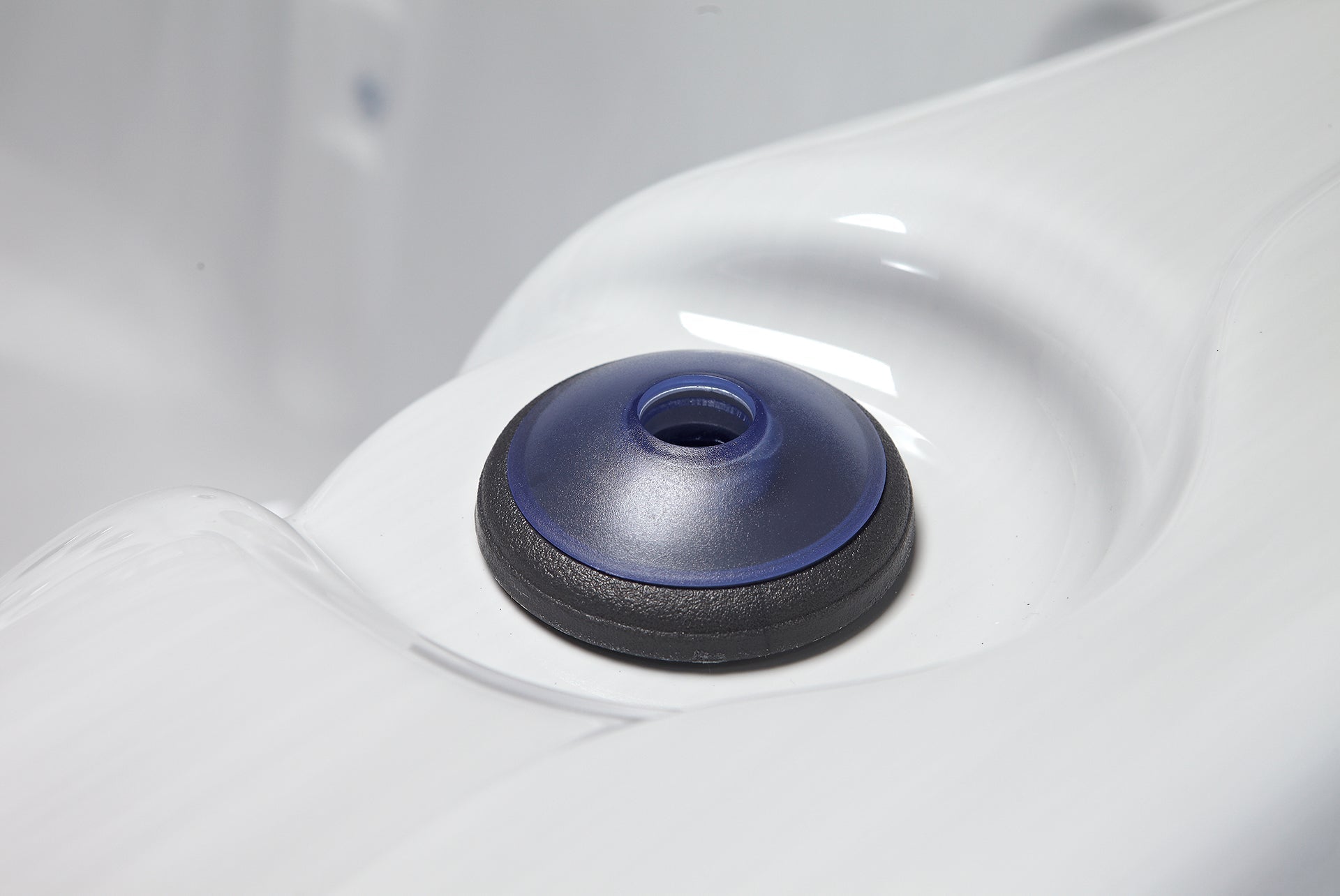 Dominion Spas | P91 Hot Tub - Warehouse Guys