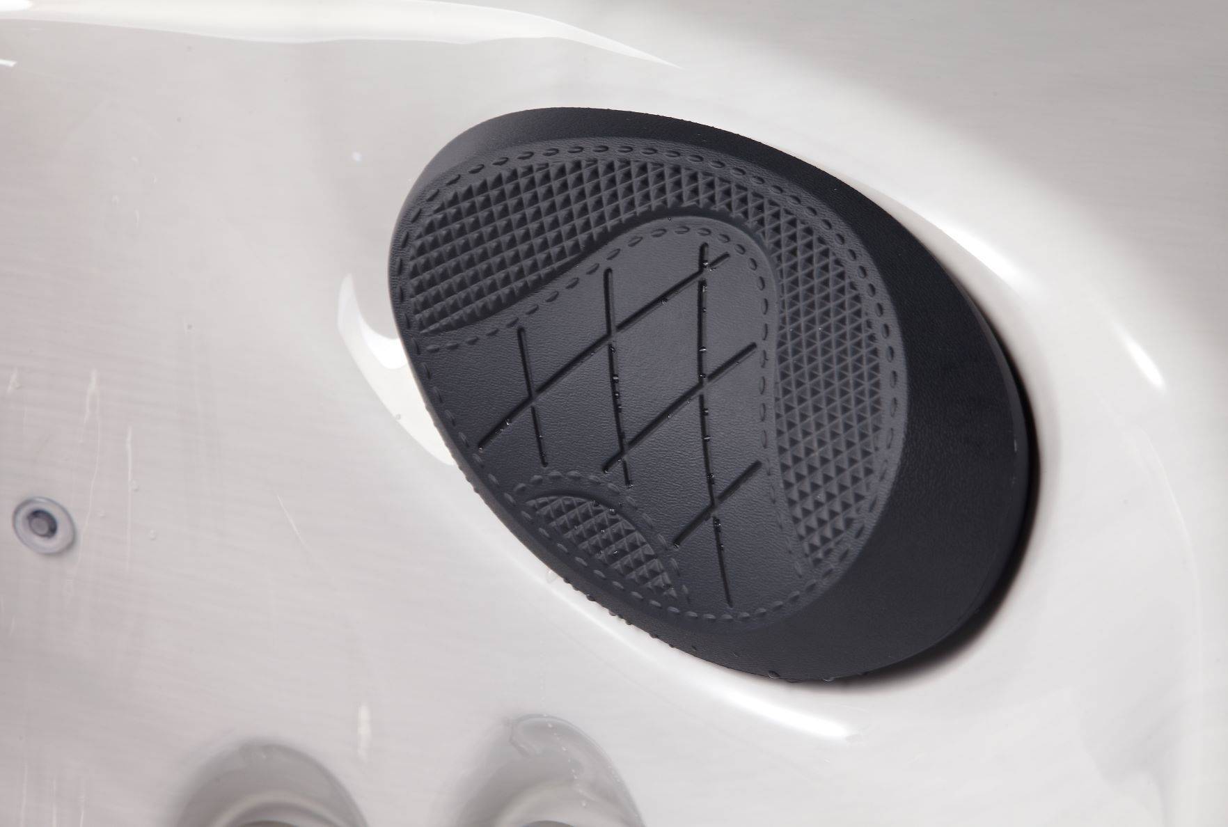 Dominion Spas | B757 Hot Tub - Warehouse Guys