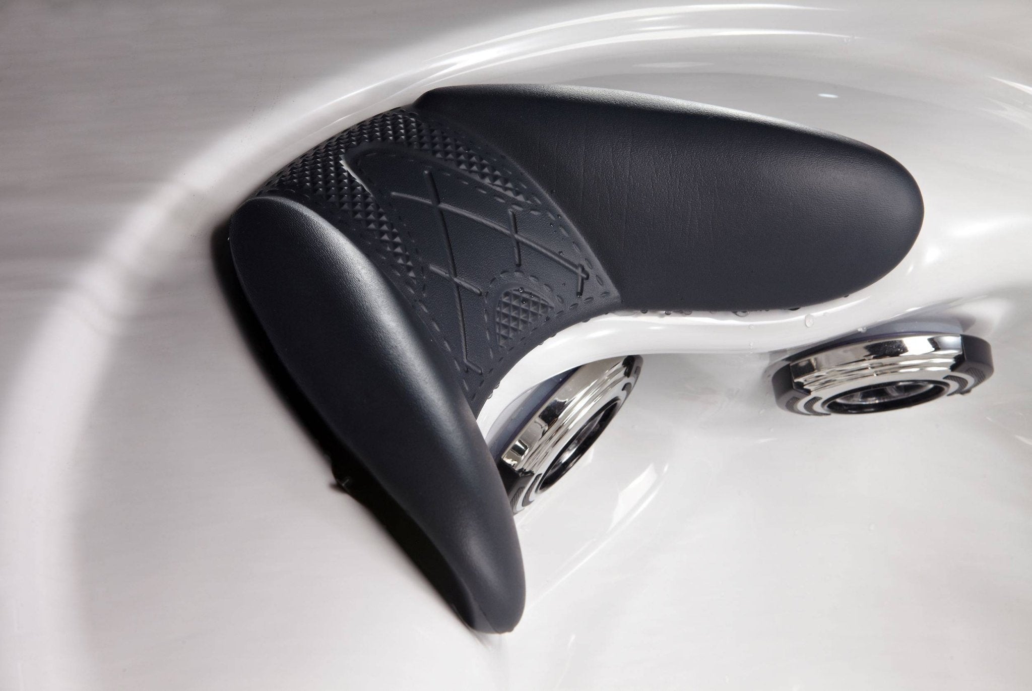 Dominion Spas | B757 Hot Tub - Warehouse Guys