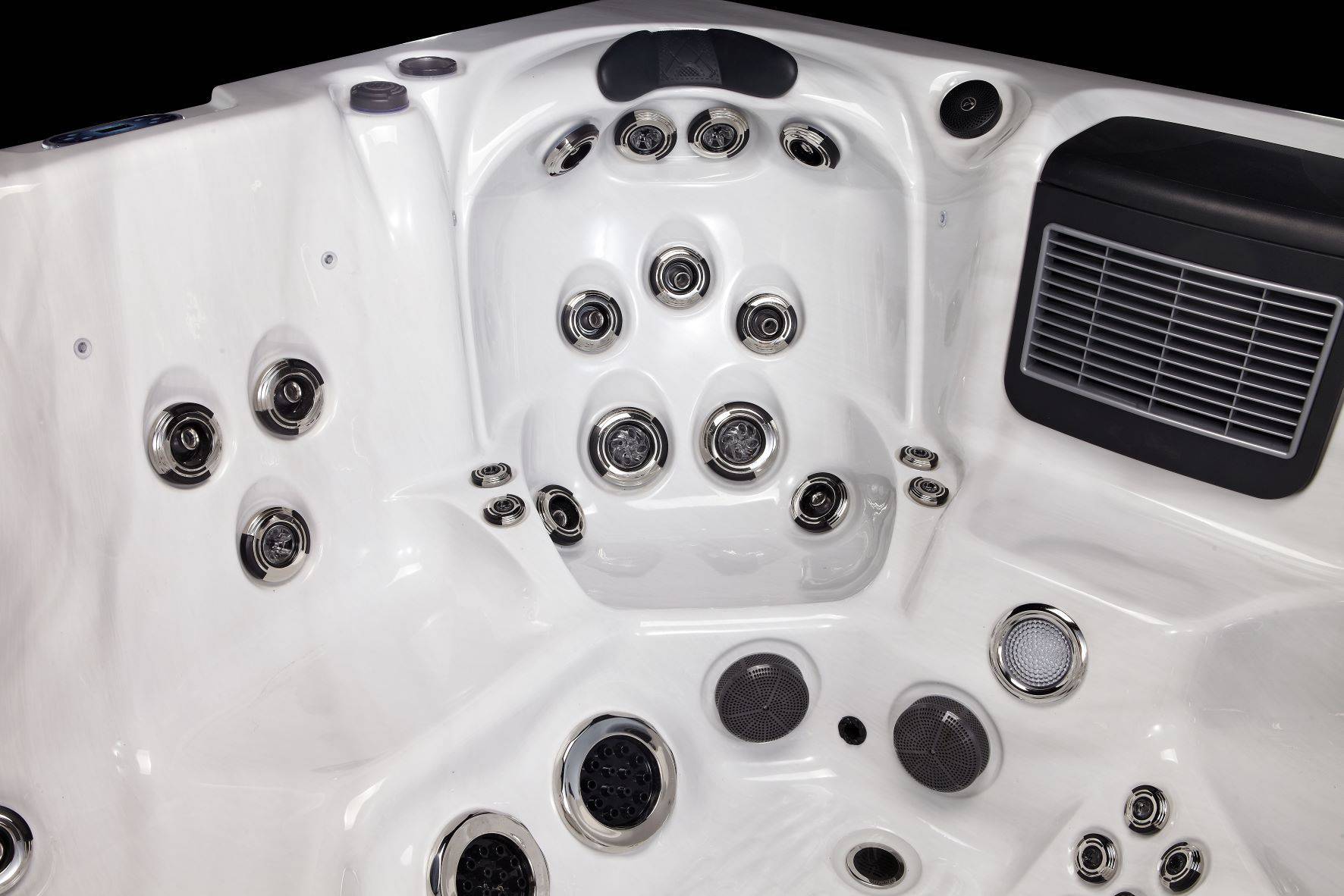 Dominion Spas | B862 Hot Tub - Warehouse Guys