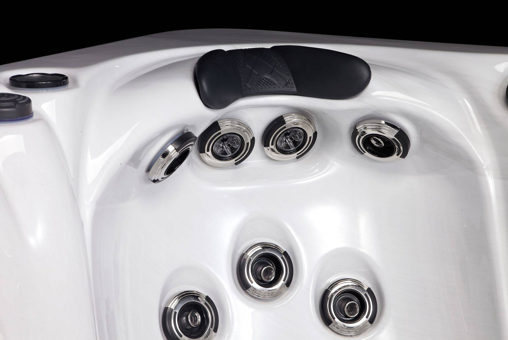 Dominion Spas | B862 Hot Tub - Warehouse Guys