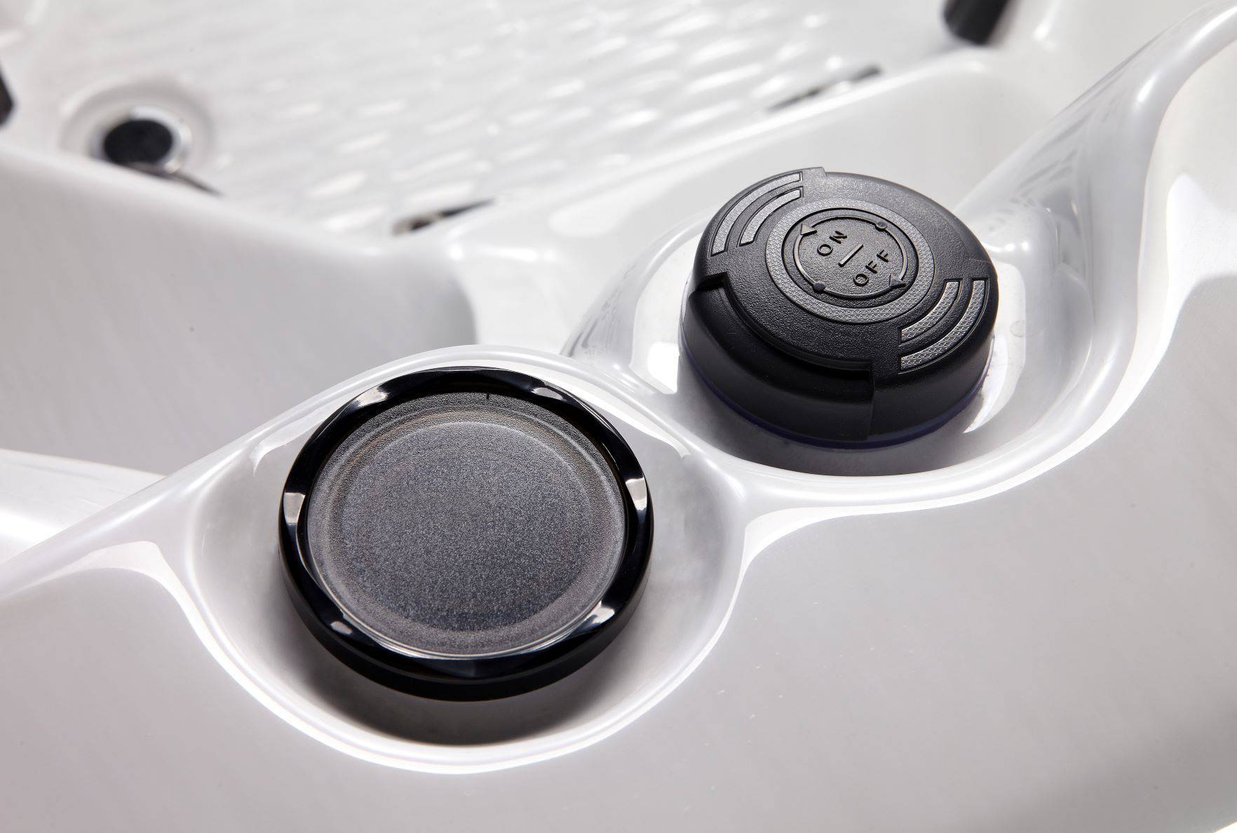 Dominion Spas | B862 Hot Tub - Warehouse Guys