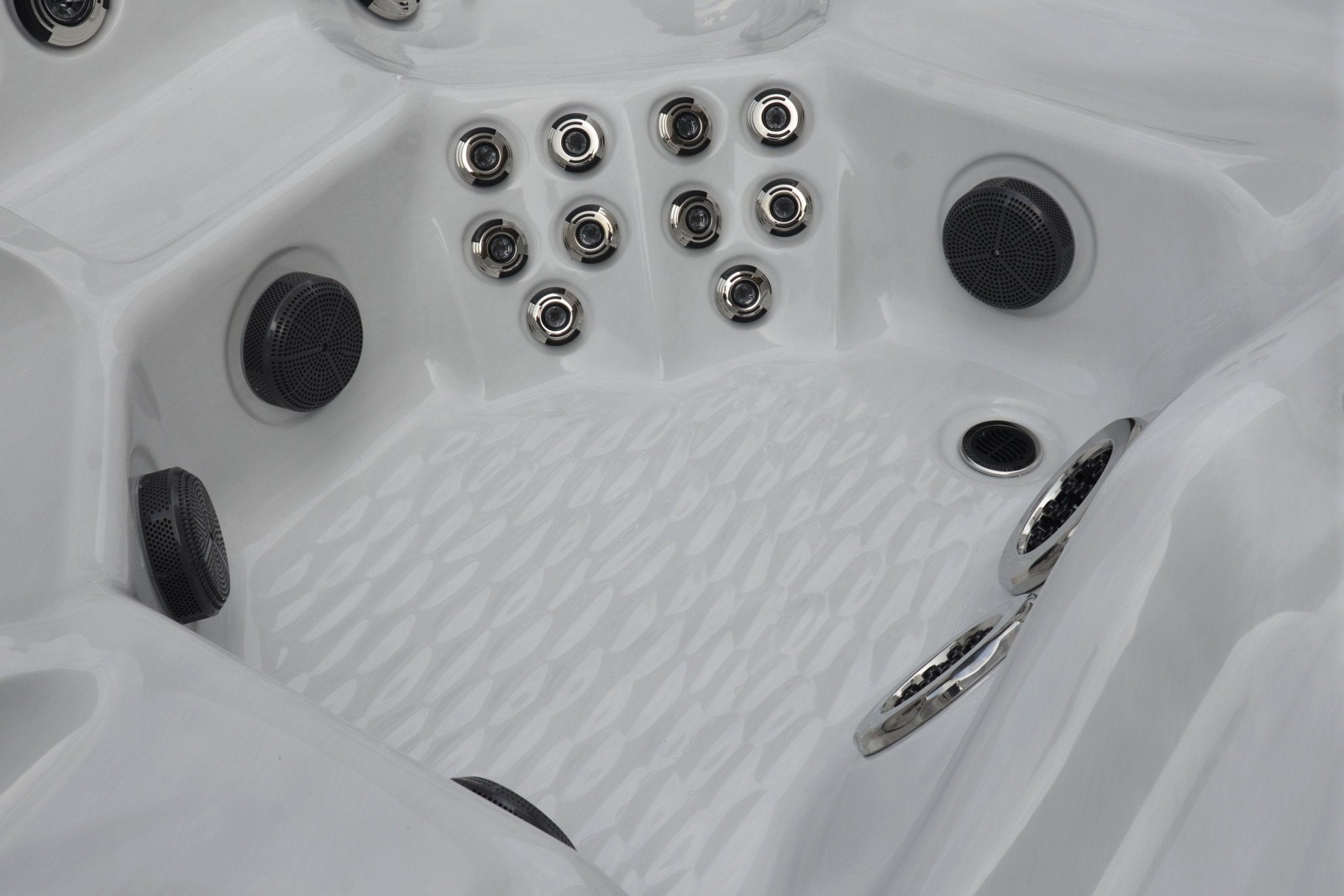 Dominion Spas | L869 Hot Tub - Warehouse Guys